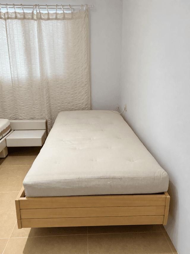 Single bed with mattress