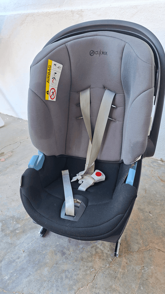 Cybex Baby carseat + base group 1 till 13 kg